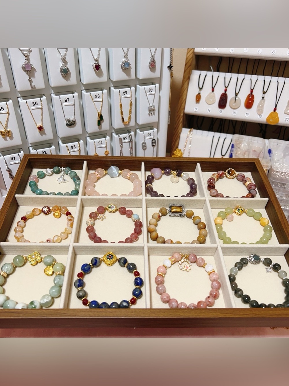 （05-05）Handmade bracelets for live show